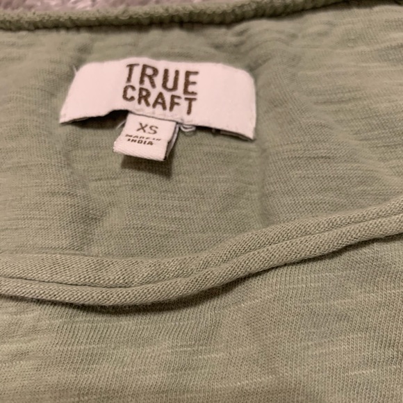 Green True craft shirt. Size extra small. Fits like a small. - Picture 2 of 4